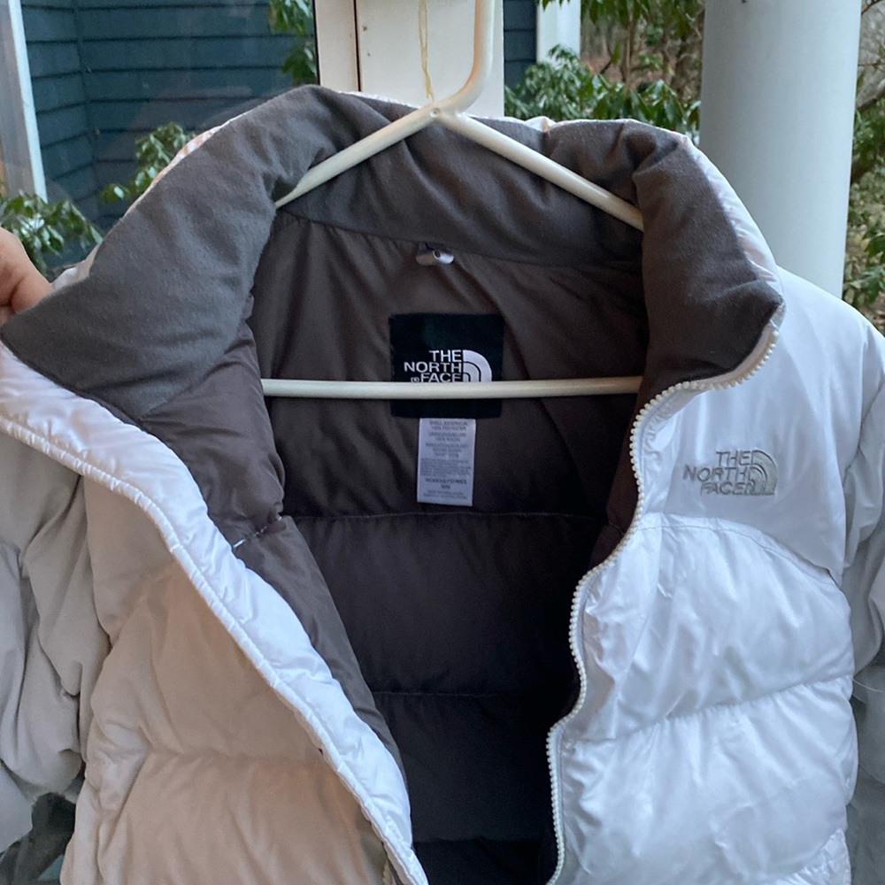 The North Face white and gray puffer - Picture 4 of 4
